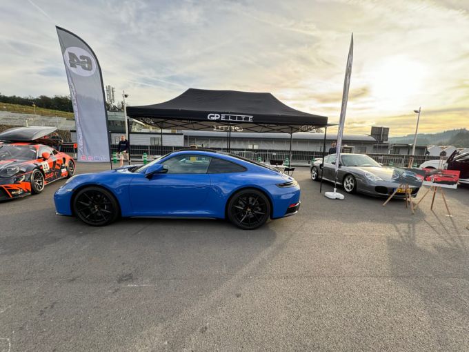 Michelin 992 Endurance Cup powered by Porsche Motorsport Creventic Circuit de Spa-Francorchamps Foto 11 Stand paddock Vierenzestig Porsche Portal