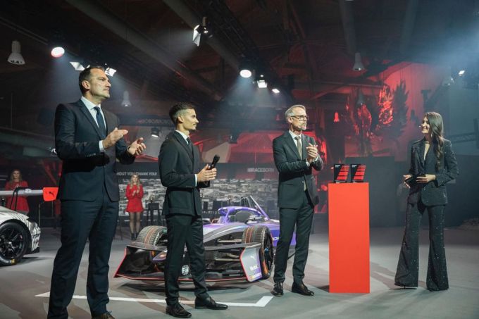 Porsche Motorsport ‘Night of Champions’ in Stuttgart Foto 9
