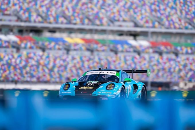 IMSA WeatherTech SportsCar Championship Daytona International Speedway Rolex 24 At Daytona #912 Morris Schuring Porsche 911 GT3 R Manthey 1st Phorm foto 1