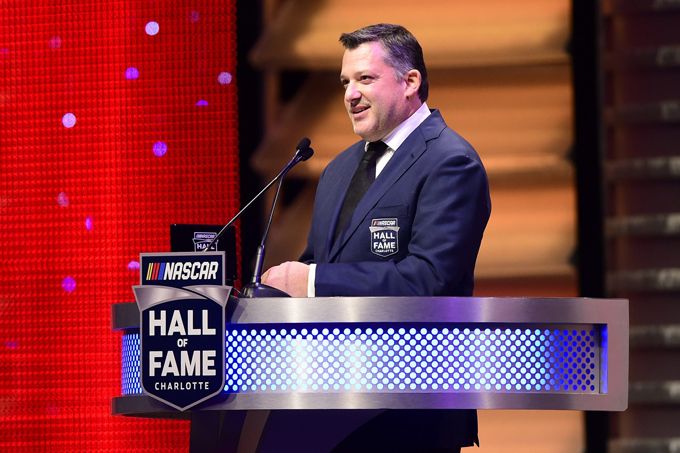 Hall of Famer Tony Stewart keert terug in NASCAR tijdens Daytona, Nascar media