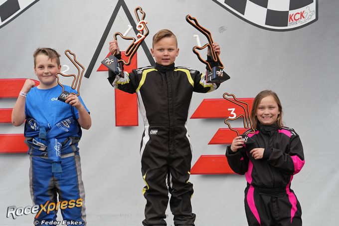 Broer en zus Ten Holt allebei op podium - Floyd 7 wint alles in Kerpen - Phylicia 8 knap derde
