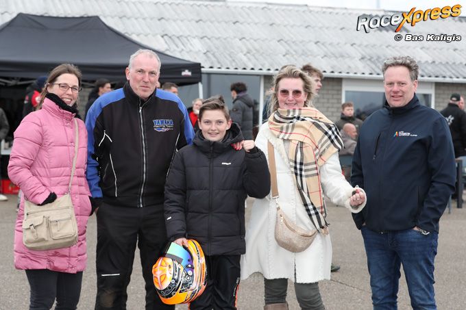 Karttopper Luca Kaspers wint twee races bij seizoensopener NXT GP