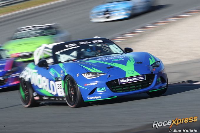 Delano De Ketele start ijzersterk aan Mazda MX-5-seizoen in Zandvoort